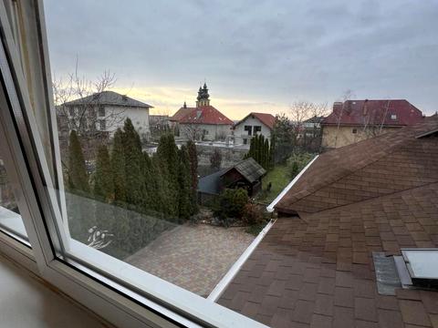 будинок за адресою Лозова вул.