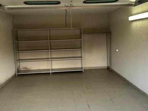 паркомісце за адресою Івана Франка вул., 1-Д