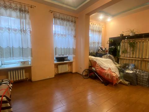 квартира за адресою Утьосова вул., 12