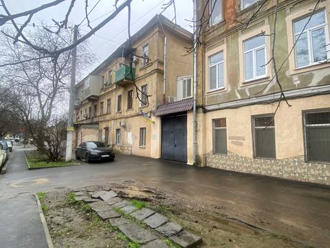 квартира за адресою Утьосова вул., 12