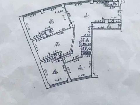 комерційна за адресою Літературна вул., 1а