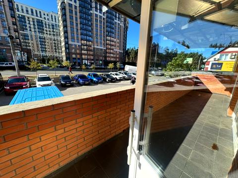 комерційна за адресою Університетська вул., 2Л