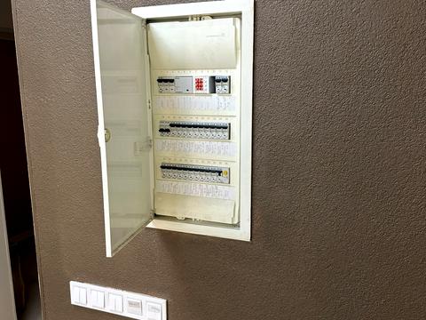 комерційна за адресою Університетська вул., 2Л