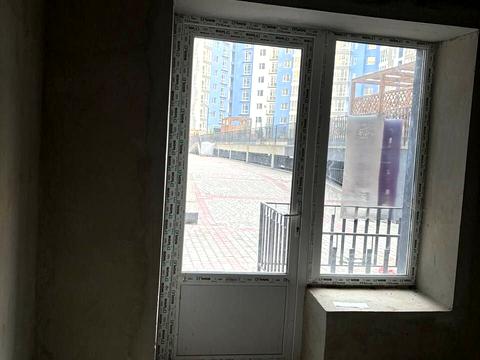 комерційна за адресою Княгинин вул., 44