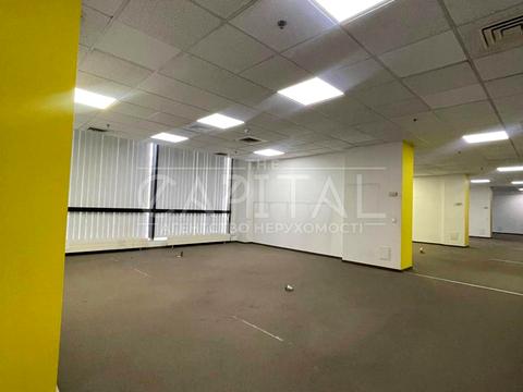 коммерческая по адресу Крещатик ул. (Kreschatic), 19