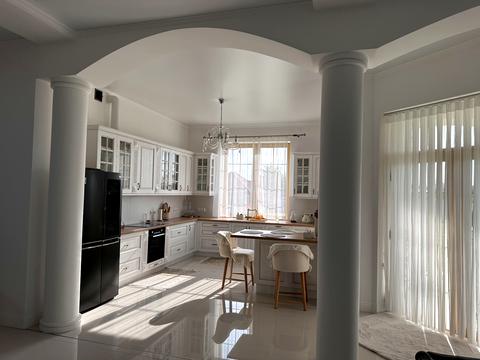 будинок за адресою Травнева