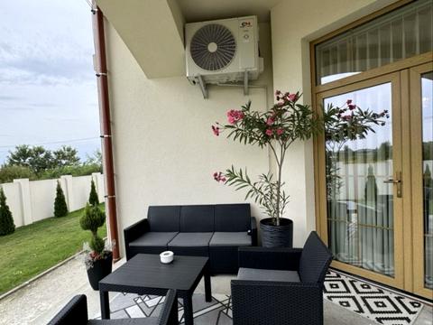 будинок за адресою Травнева