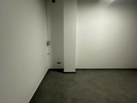 комерційна за адресою Княгинин вул., 44