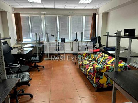 комерційна за адресою Миколи Закревського вул., 22