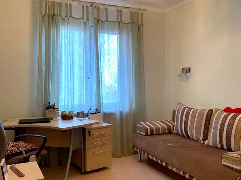 комната по адресу Драгоманова ул., 1-Д