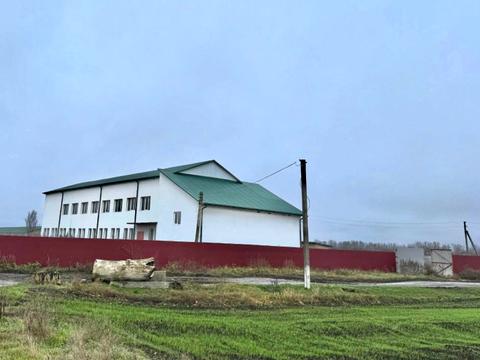 комерційна за адресою Набережна, 8