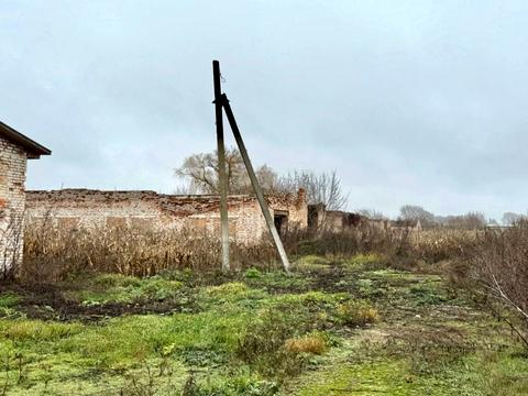 комерційна за адресою Набережна, 8