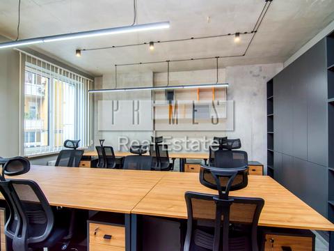 комерційна за адресою Саксаганського вул., 37