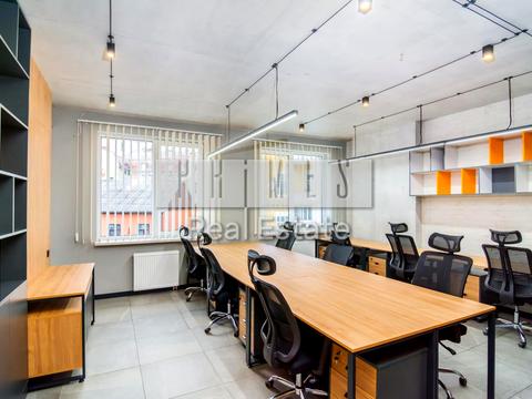 комерційна за адресою Саксаганського вул., 37