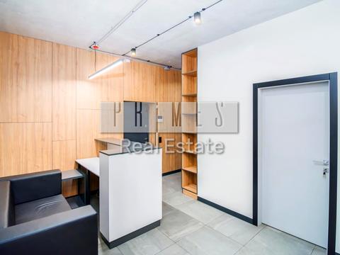 комерційна за адресою Саксаганського вул., 37