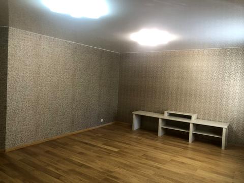 квартира за адресою Анни Ахматової вул., 11