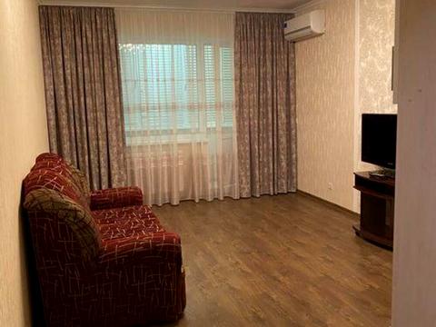 квартира за адресою Київ, Романа Шухевича просп. (Генерала Ватутіна), 12-А