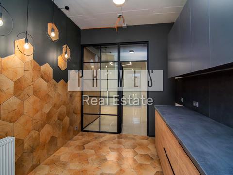 комерційна за адресою Київ, Спортивна пл., 2