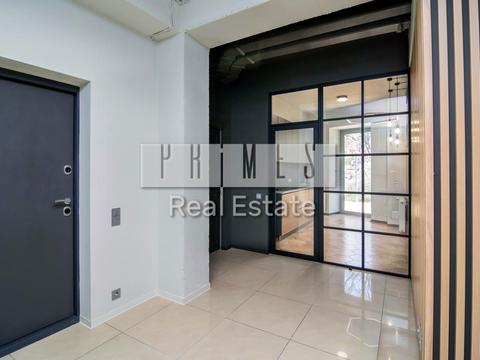 комерційна за адресою Київ, Спортивна пл., 2