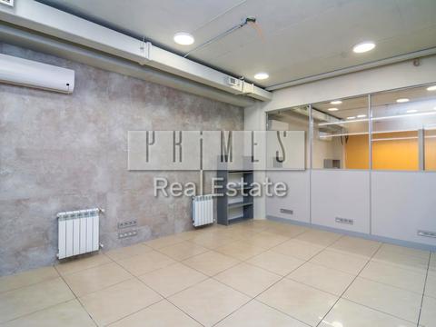 комерційна за адресою Київ, Спортивна пл., 2