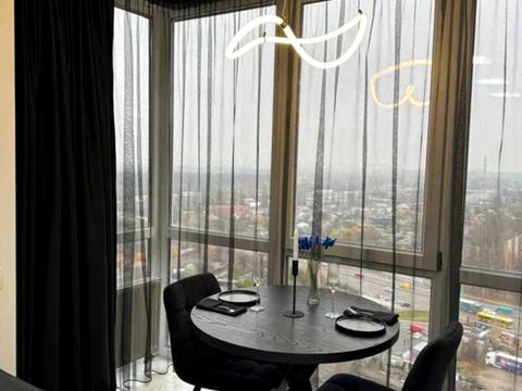 квартира за адресою Олега Мудрака вул. (Генерала Наумова), 1-Б