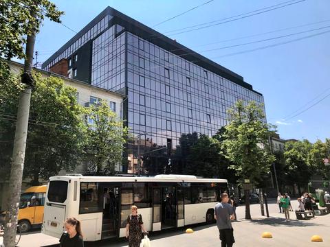 комерційна за адресою Київська вул., 40