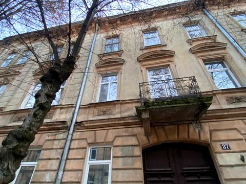 квартира за адресою Шептицьких вул., 16а