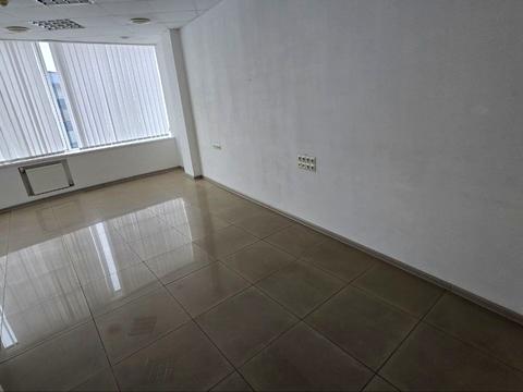 комерційна за адресою Королеви Єлизавети ІІ вул. (Глинки), 2