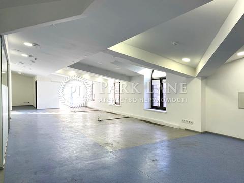 комерційна за адресою Верхній Вал вул., 24