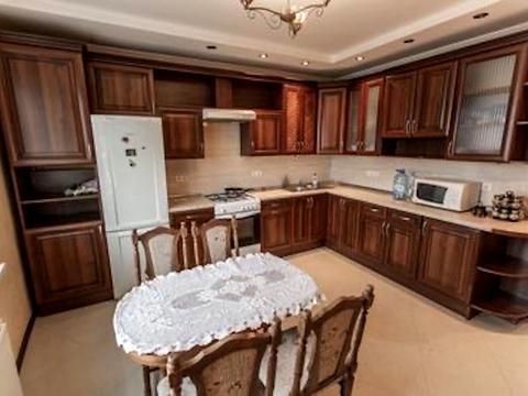 квартира за адресою Залізнична вул., 7П