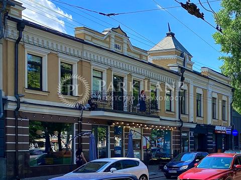 комерційна за адресою Верхній Вал вул., 22