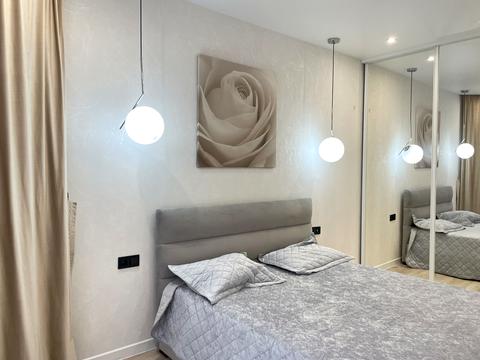 квартира за адресою Молодіжна вул., 4