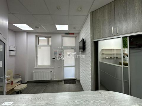 коммерческая по адресу Академика Глушкова просп., 9-Д