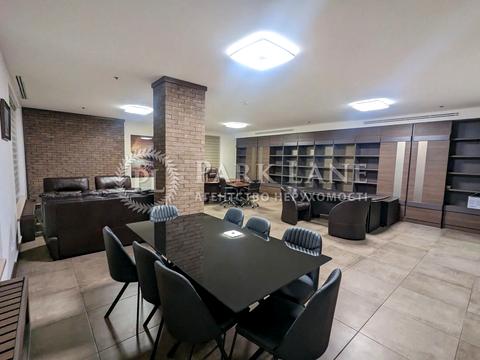 комерційна за адресою Богдана Хмельницького вул., 2/37б