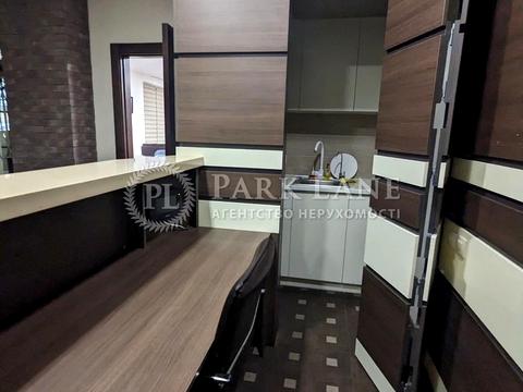 комерційна за адресою Богдана Хмельницького вул., 2/37б