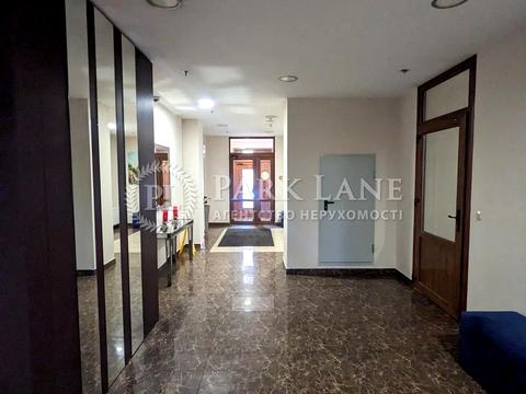 комерційна за адресою Богдана Хмельницького вул., 2/37б