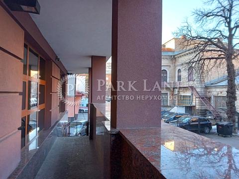 комерційна за адресою Богдана Хмельницького вул., 2/37б