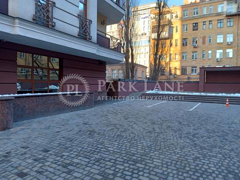 комерційна за адресою Богдана Хмельницького вул., 2/37б