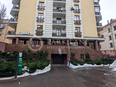 комерційна за адресою Богдана Хмельницького вул., 2/37б