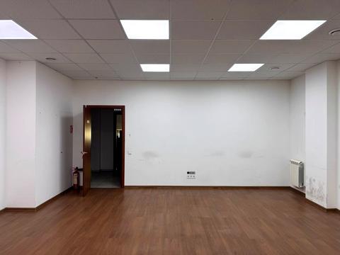 комерційна за адресою Володимира Мономаха вул. (Московська), 17А