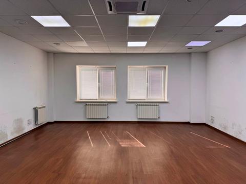 комерційна за адресою Володимира Мономаха вул. (Московська), 17А