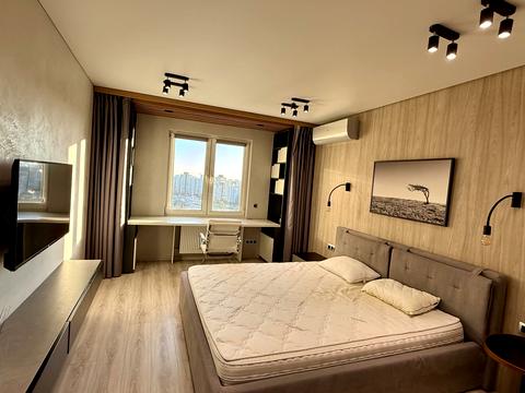 квартира за адресою Академіка Глушкова просп., 9-Є