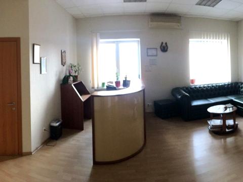 комерційна за адресою Королеви Єлизавети ІІ вул. (Глинки), 2