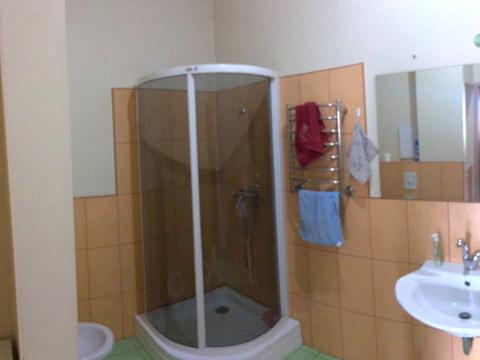 комерційна за адресою Королеви Єлизавети ІІ вул. (Глинки), 2