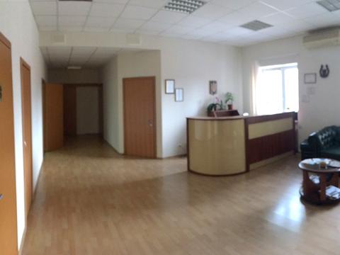 комерційна за адресою Королеви Єлизавети ІІ вул. (Глинки), 2