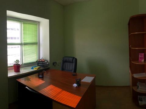 комерційна за адресою Королеви Єлизавети ІІ вул. (Глинки), 2