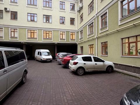 коммерческая по адресу Григория Кочура ул. (Александра Пироговского), 19