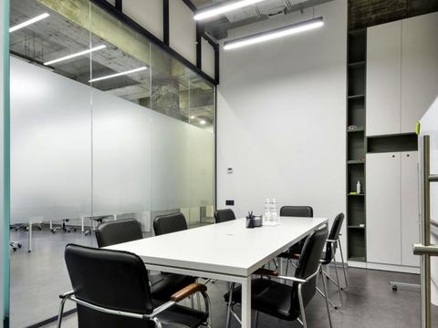 комерційна за адресою Київ, Саксаганського вул., 120