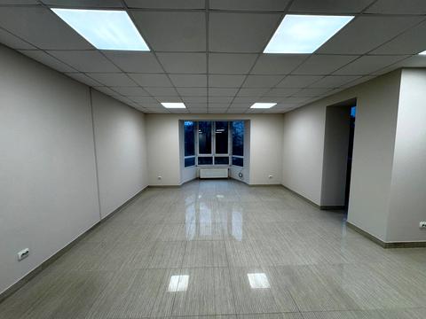 комерційна за адресою Галицька вул., 64а