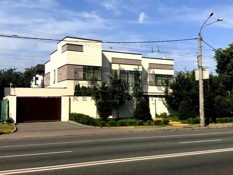 будинок за адресою Івана Виговського вул. (Маршала Гречка), 1